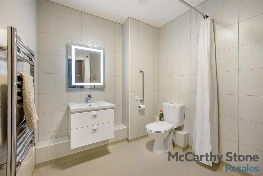 8674056-interior02.jpg
