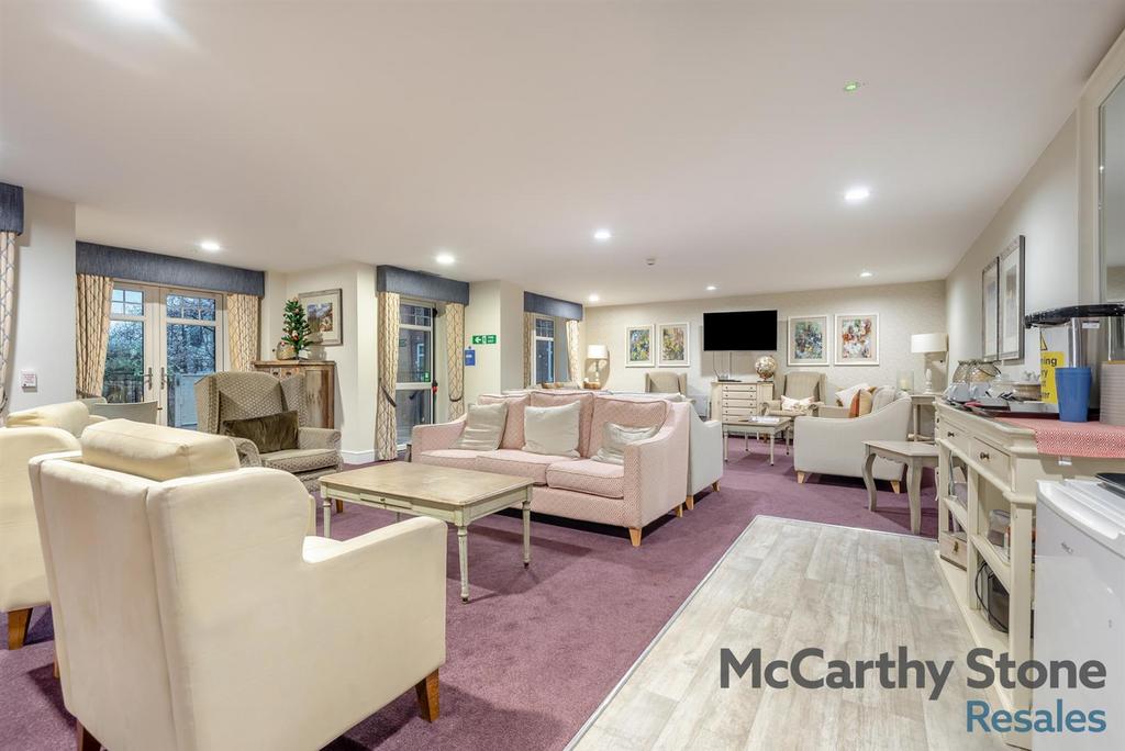 8673405-interior17.jpg