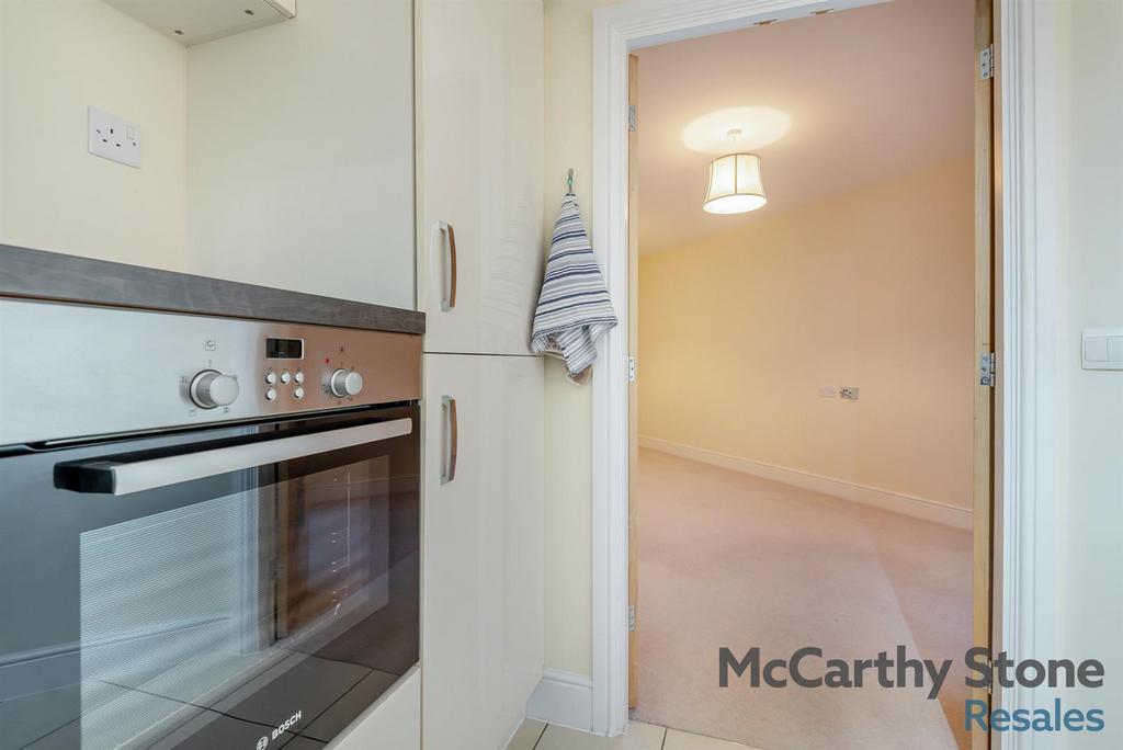 8673405-interior08.jpg