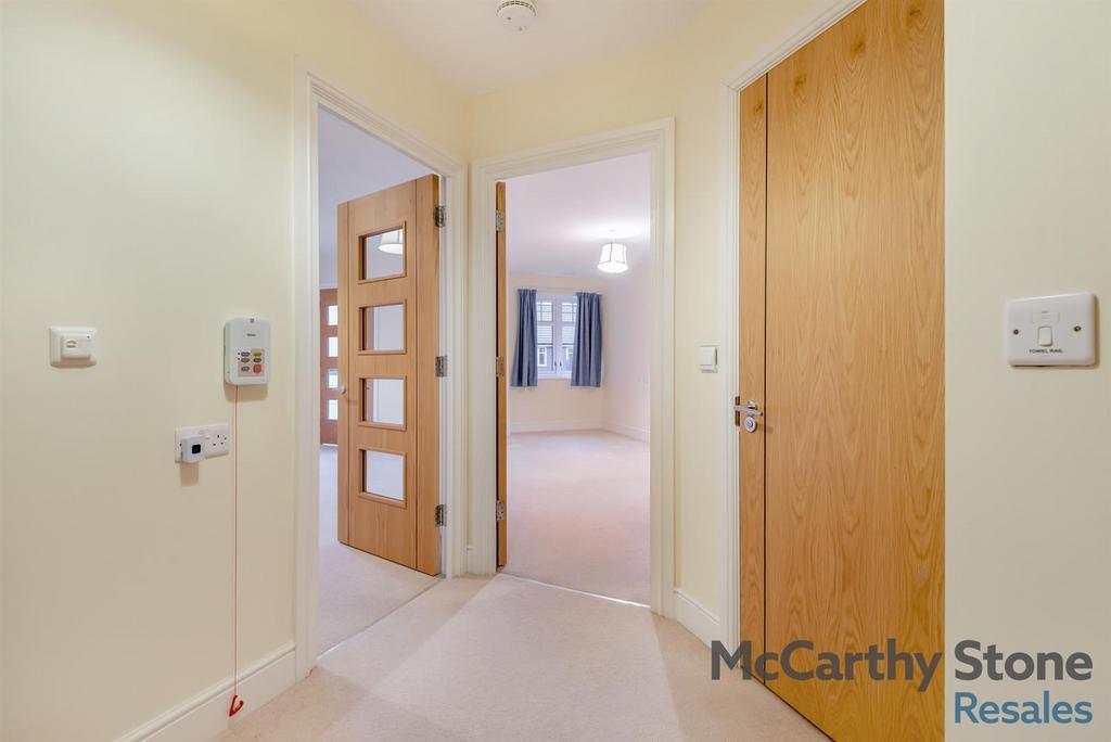 8673405-interior12.jpg