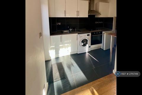 undefined, Isleworth, Isleworth, TW7