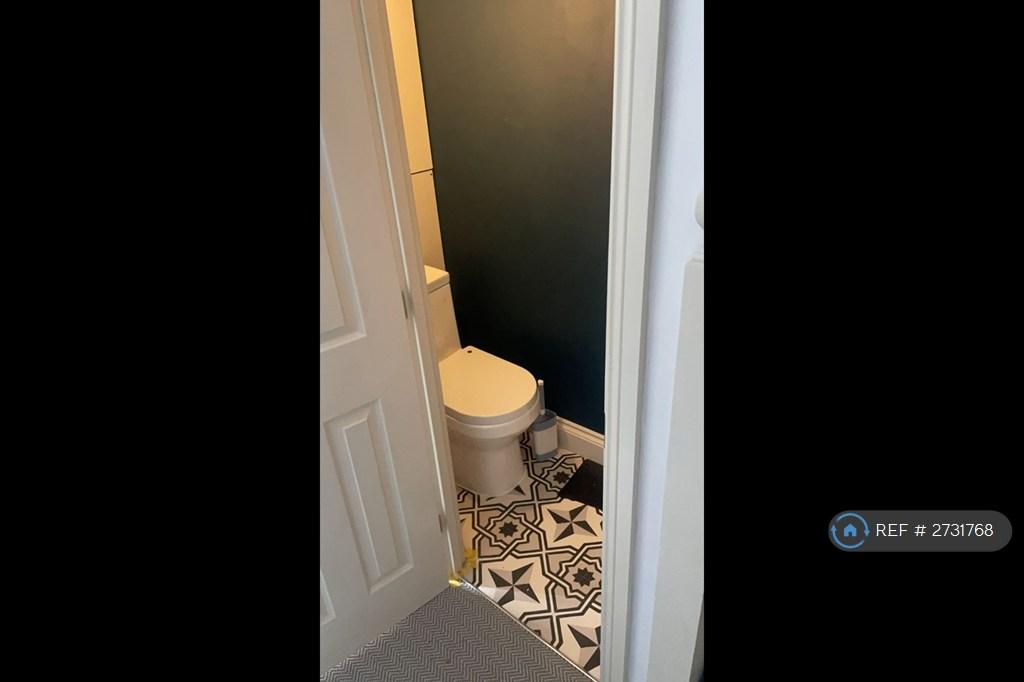 Hallway Wc