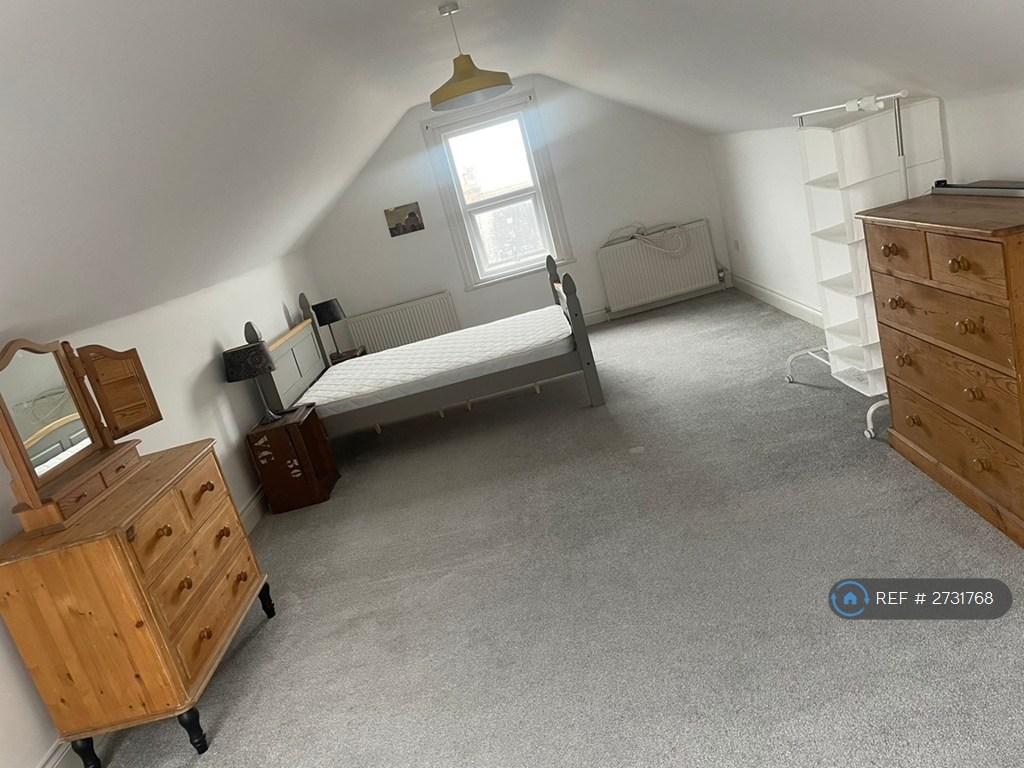 Xxl Bedroom 2