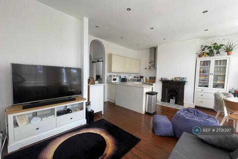 2 bedroom flat to rent, Holmesdale Road, London, SE25