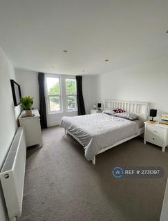 2 bedroom flat to rent, Holmesdale Road, London, SE25