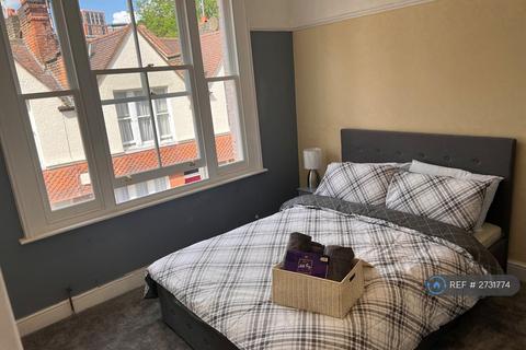 3 bedroom flat to rent, Ranston Street, London, NW1