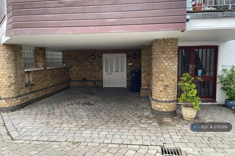 undefined, Studio Mews, Addlestone, KT15