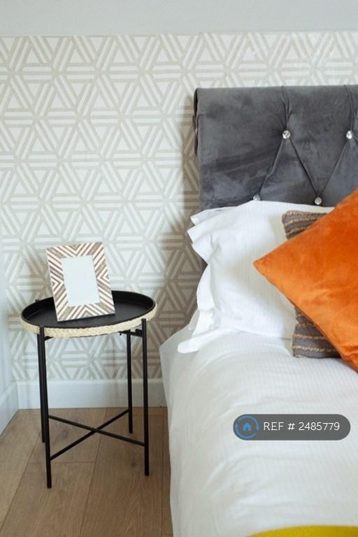 Mesh Accommodation Stylish Decor