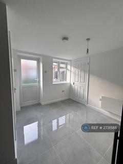 undefined, Ringway, Southall, UB2