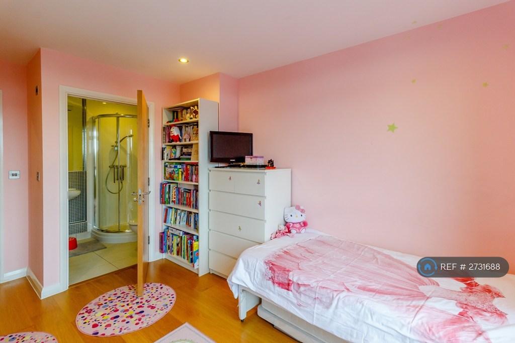 Second Bedroom With Ensuite