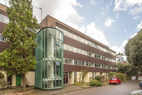 Claudia Place, Southfields, London, SW19