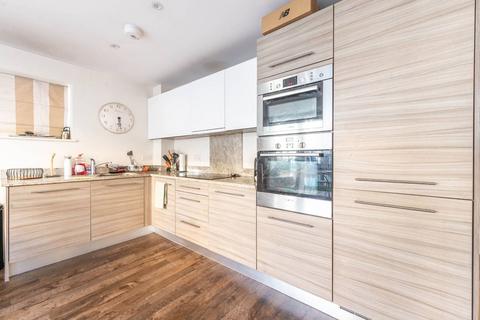 2 bedroom flat for sale, Madeleine Court, HA7, Stanmore, HA7