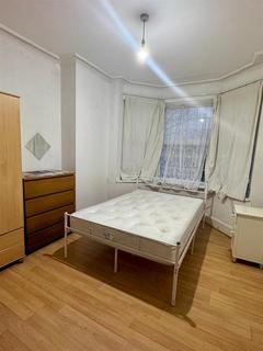 1 bedroom house to rent, Mostyn Avenue, Wembley