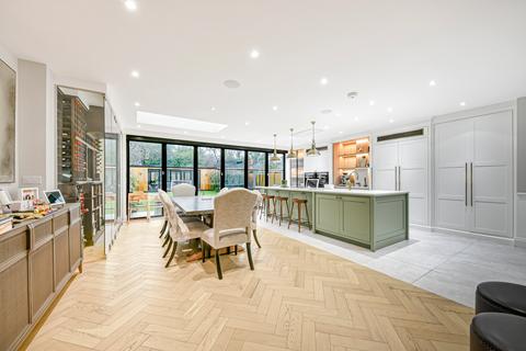 undefined, Hodford Road, London