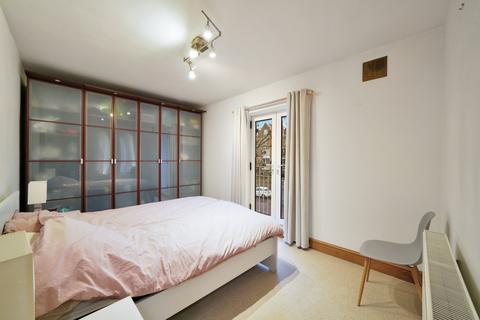 3 bedroom flat to rent, Verity House, Abercorn Place, St John's Wood, London