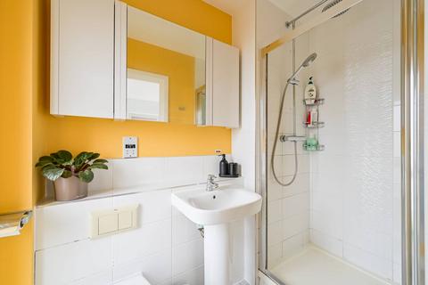 3 bedroom flat for sale, 92 St Clements Avenue, London E3