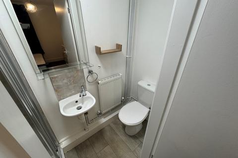 undefined, High Street, Newhall DE11