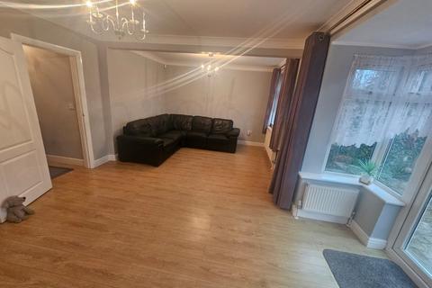 undefined, West View, FELTHAM, TW14