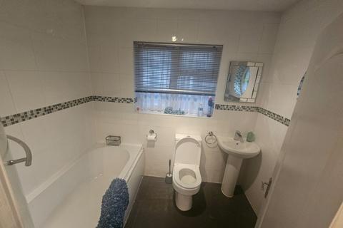 undefined, West View, FELTHAM, TW14