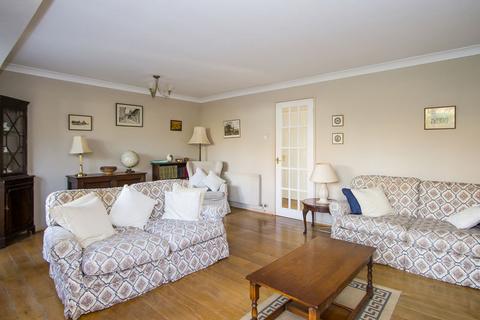 4 bedroom detached house for sale, Lynton Close, Sully