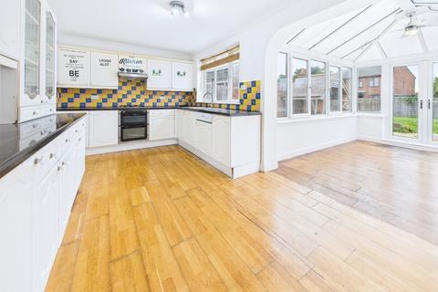 undefined, East Hill Road, Dunstable, LU5