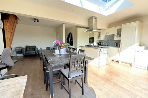 3 bedroom semi-detached house for sale, The Crossway, Fareham PO16