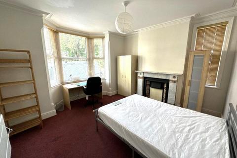 1 bedroom end of terrace house to rent, Sherwin Grove, Lenton, Nottingham, NG7 2EZ