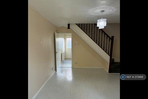 3 bedroom semi-detached house to rent, Rissington Avenue, Manchester, M23