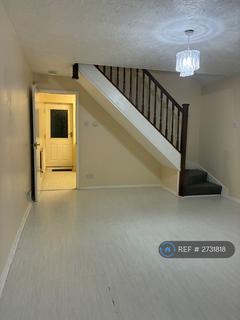 3 bedroom semi-detached house to rent, Rissington Avenue, Manchester, M23