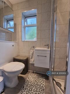 Studio to rent, Marlborough Hill, Harrow, HA1
