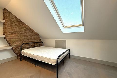 1 bedroom flat to rent, The Avenue, London W13