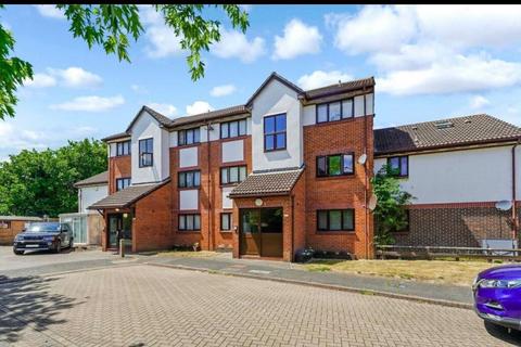 undefined, Banner Close, Purfleet