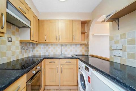 undefined, Banner Close, Purfleet