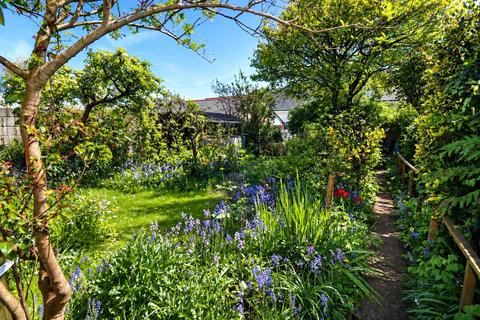 3 bedroom end of terrace house for sale, East Street, South Molton, Devon, EX36