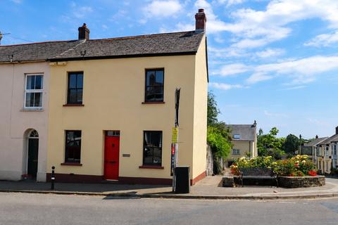 3 bedroom end of terrace house for sale, East Street, South Molton, Devon, EX36