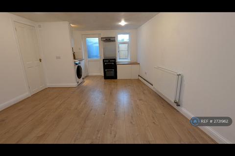 undefined, West Molesey, West Molesey, KT8