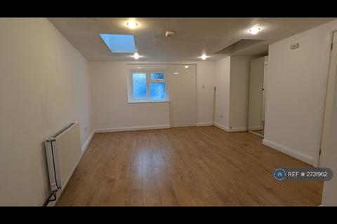 undefined, West Molesey, West Molesey, KT8