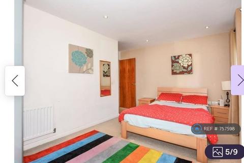 undefined, Aveley House, Reading, RG1