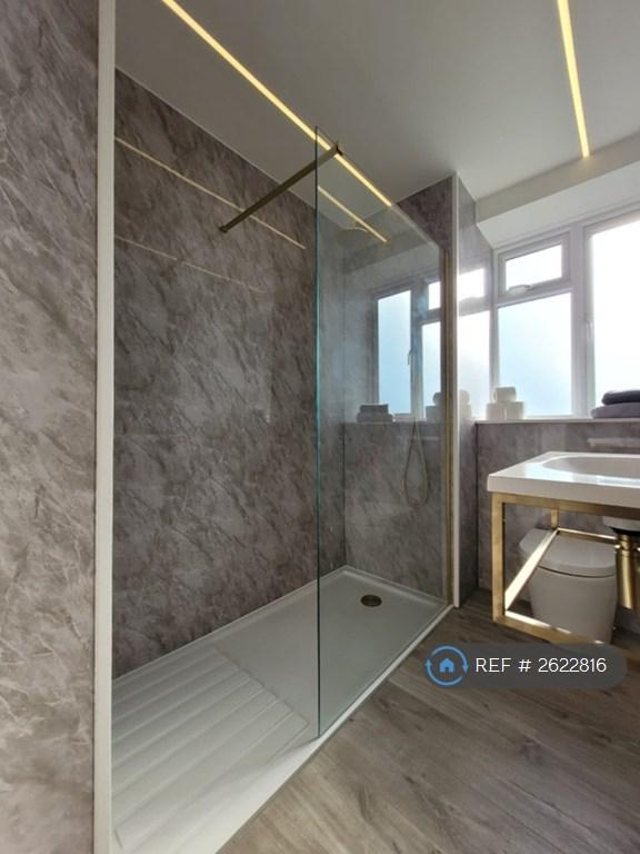 Latest New Shower
