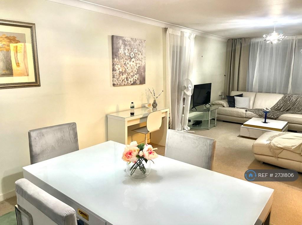 Spacious St John's Wood Apartment