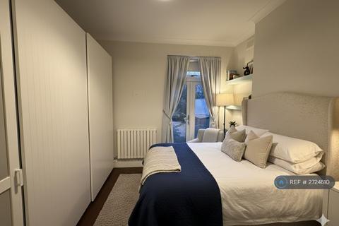 2 bedroom flat to rent, Hurstbourne Road, London, SE23