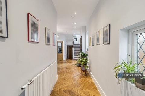 undefined, Hillview Road, Pinner, HA5
