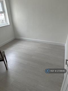 3 bedroom flat to rent, Green Street, London, E7