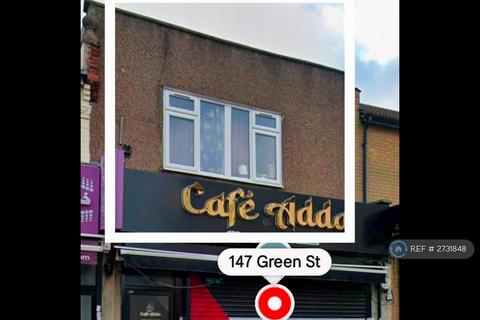 3 bedroom flat to rent, Green Street, London, E7