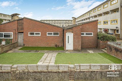 undefined, Limes Avenue, Chigwell