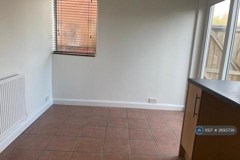2 bedroom semi-detached house to rent, Holmfield Road, Beeston, Nottingham, NG9