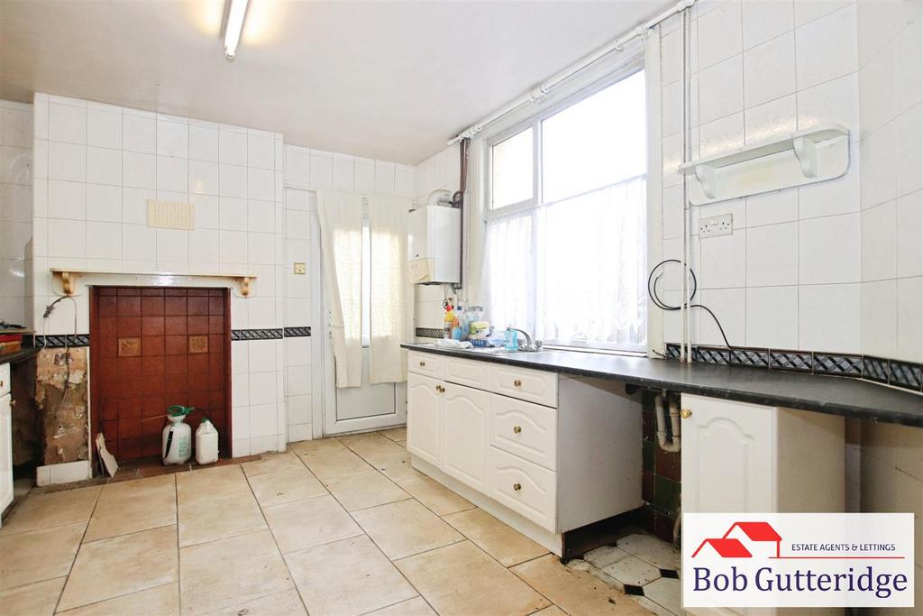 Fitted kitchen