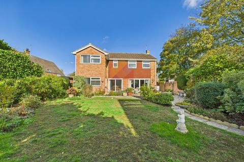 4 bedroom detached house for sale, Marlowe Way, Colchester CO3