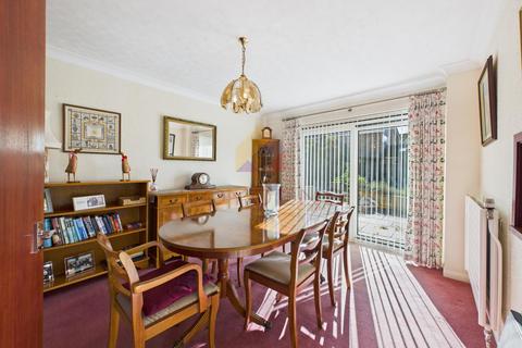 4 bedroom detached house for sale, Marlowe Way, Colchester CO3