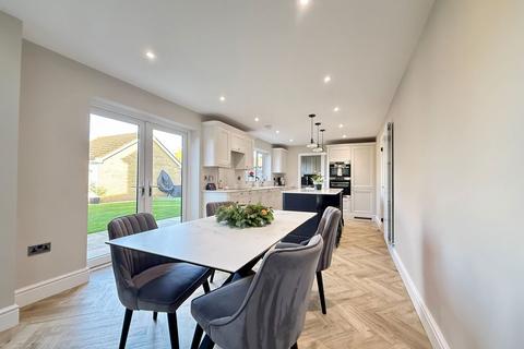 4 bedroom detached house for sale, Stangate Drive, Sittingbourne ME9